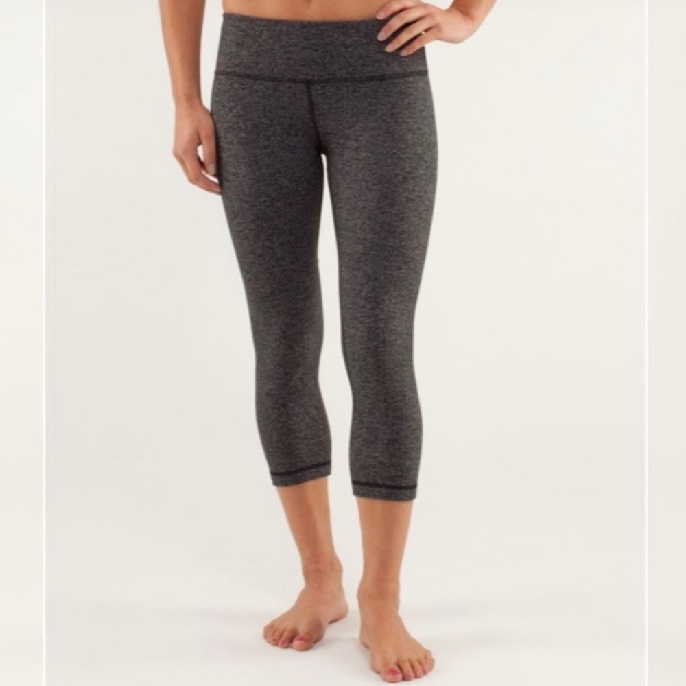 Lululemon Wunder Under Cropped Leggings Size 8